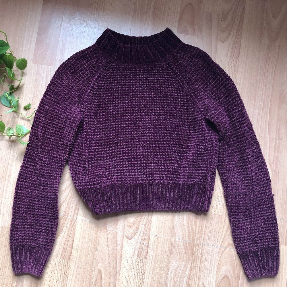 H&M Mockneck Crop Sweater